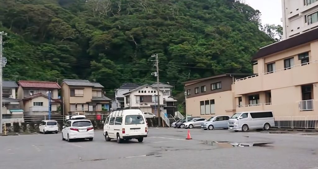 小湊港 駐車場